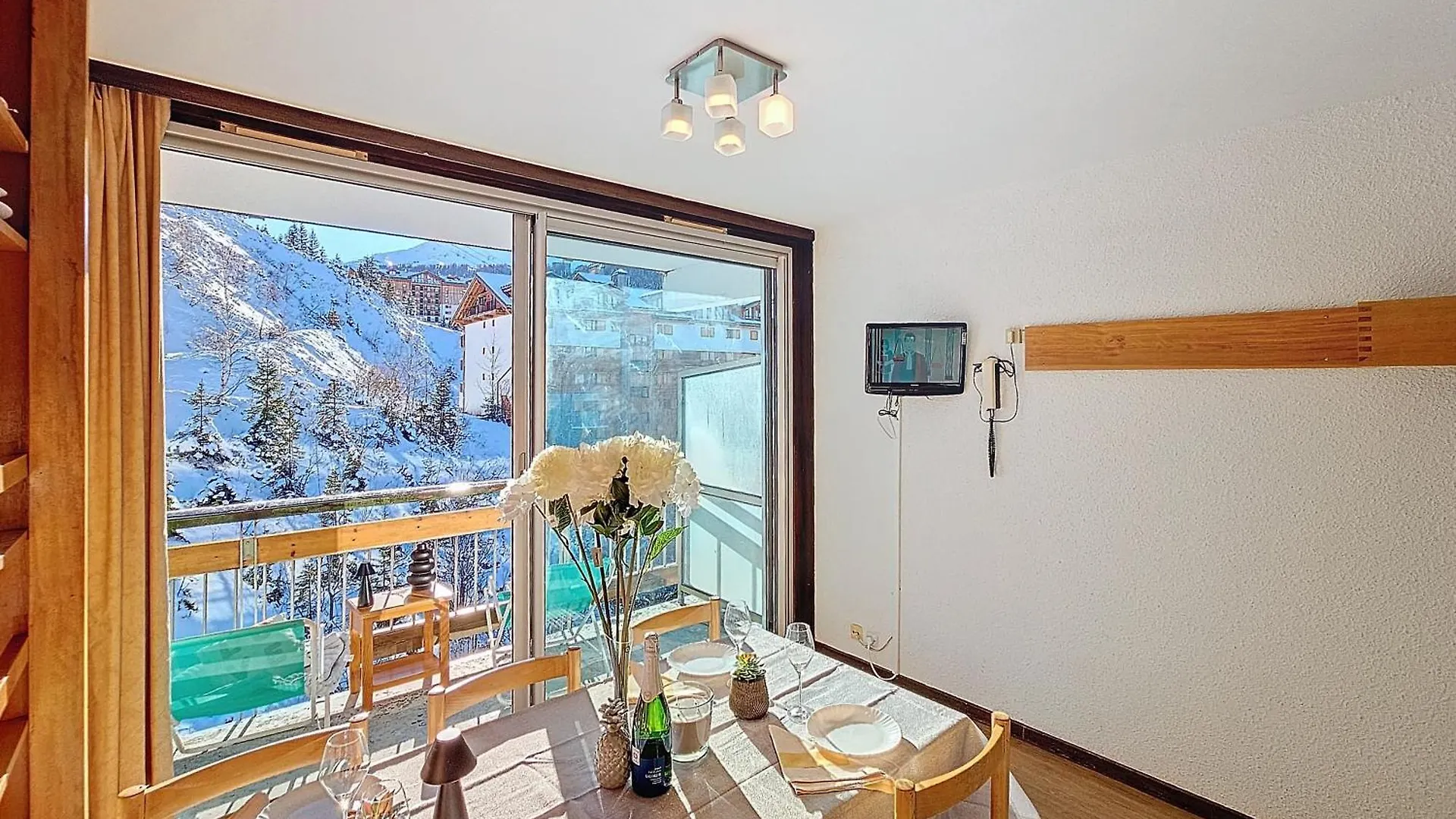 Courchevel 1650 - Moutain View - Snow Front - Amazing Sun Terrace Apartman Franciaország